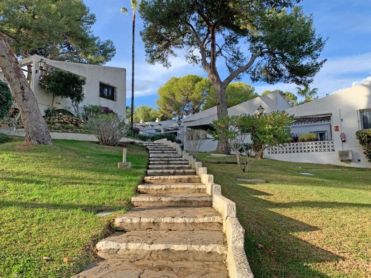 Bungalow With Large Terrace In A Quiet Park - Beach Nearby Sitio de Calahonda Exteriör bild