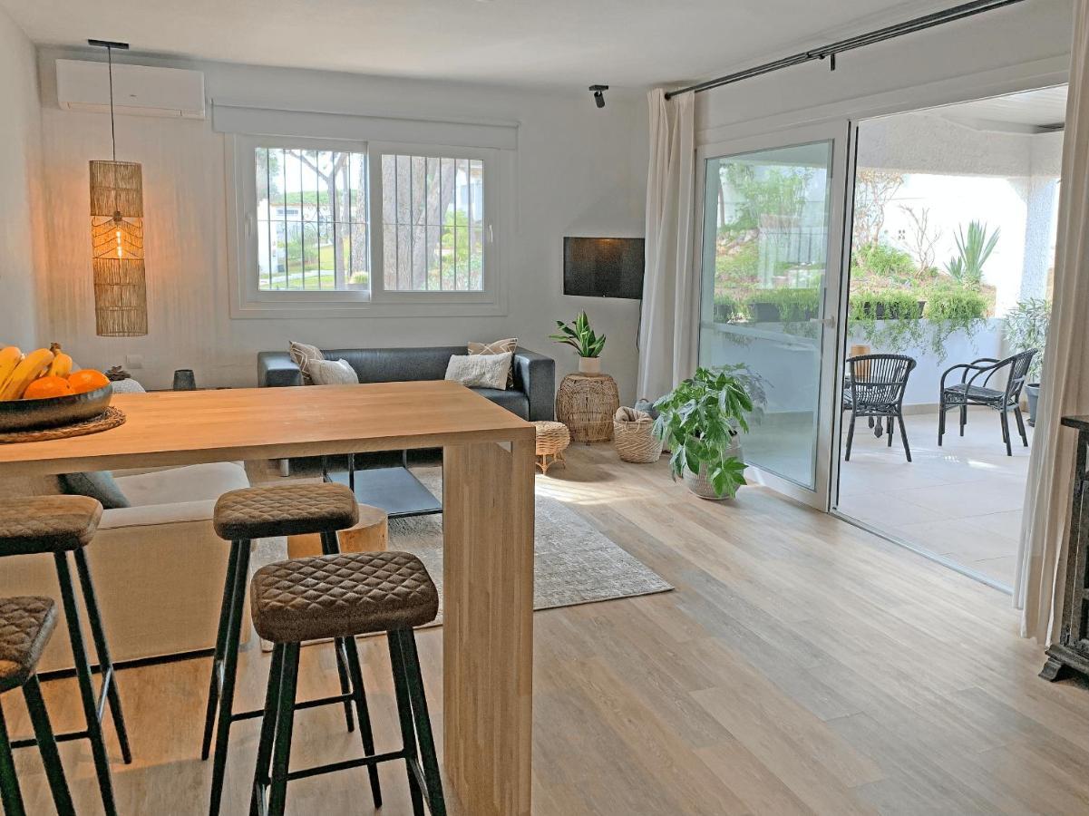 Bungalow With Large Terrace In A Quiet Park - Beach Nearby Sitio de Calahonda Exteriör bild